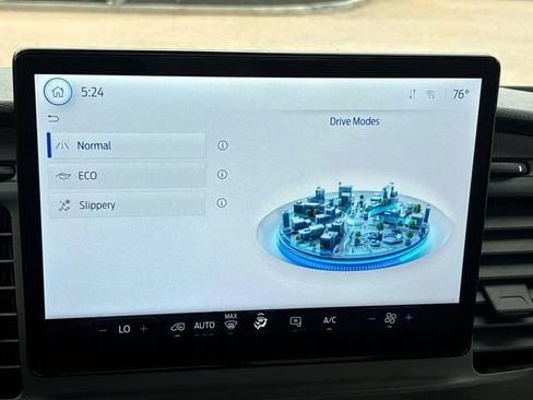 Used 2024 Ford E-Transit RWD image 18