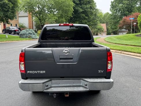 Used 2012 Nissan Frontier SV RWD image 4