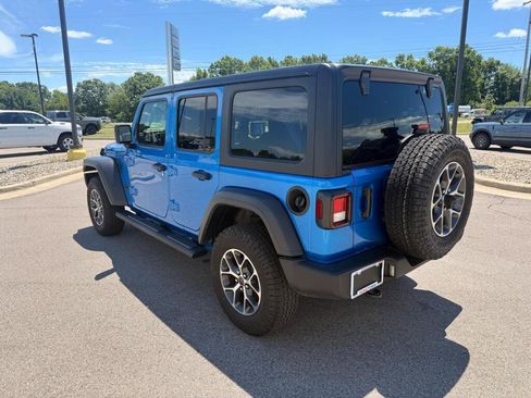 Used 2025 Jeep Wrangler Unlimited Sport AWD/4WD image 5