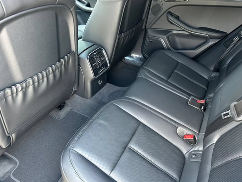 New 2026 Porsche Macan AWD/4WD image 15