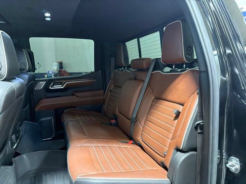 Used 2023 GMC Sierra 1500 Denali Ultimate AWD/4WD image 12