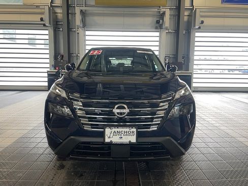 Certified 2025 Nissan Rogue SV image 2