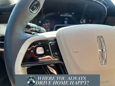 New 2026 Lincoln Corsair Reserve image 13