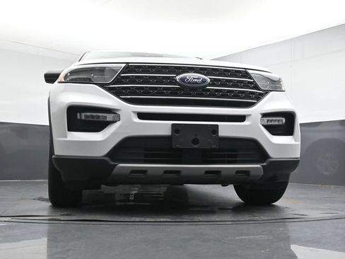 Certified 2024 Ford Explorer XLT w/ Equipment Group 202A AWD/4WD image 30