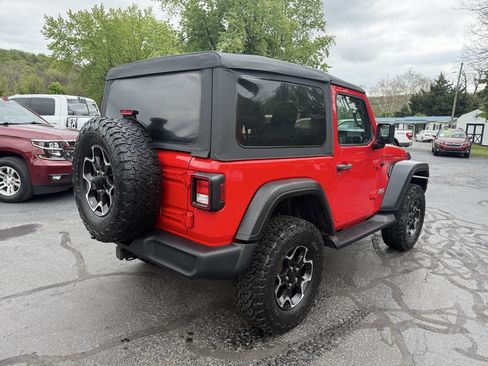 Used 2018 Jeep Wrangler Sport AWD/4WD image 9