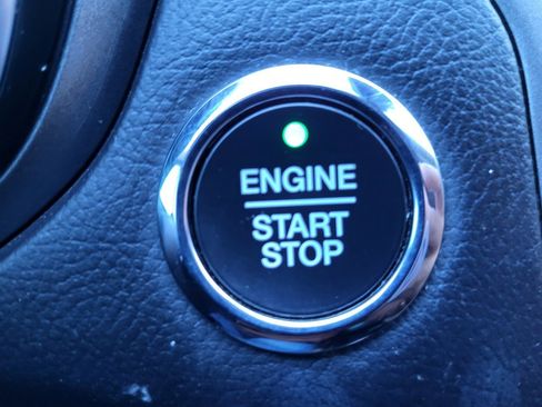 Used 2020 Ford Fusion SE image 38