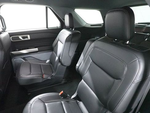 Used 2023 Ford Explorer XLT w/ Equipment Group 202A image 25