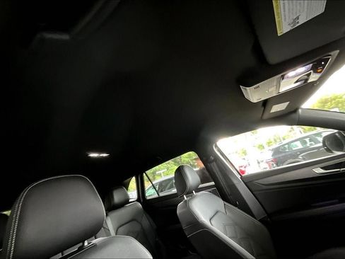 New 2026 Volkswagen Atlas Cross Sport SE image 26