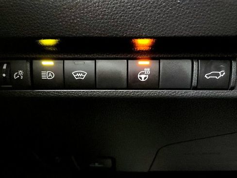 Certified 2025 Toyota RAV4 XLE w/ Convenience Package AWD/4WD image 33