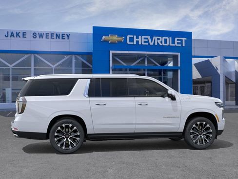 New 2026 Chevrolet Suburban High Country image 5