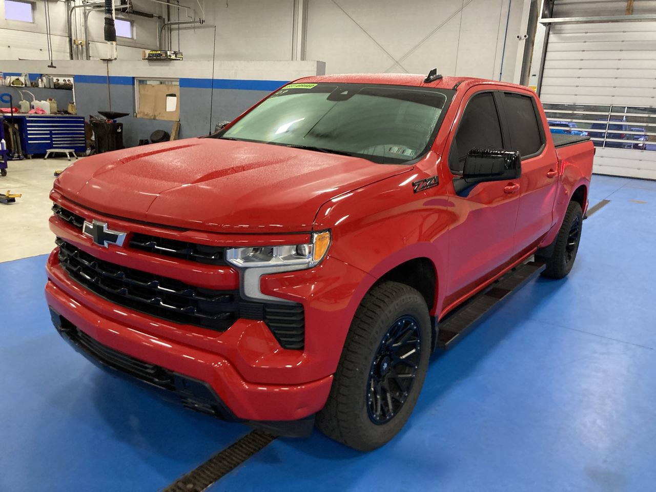 Used 2023 Chevrolet Silverado 1500 RST w/ Convenience Package II AWD/4WD image 3