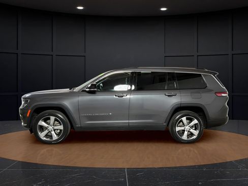 Used 2021 Jeep Grand Cherokee L Limited AWD/4WD image 2