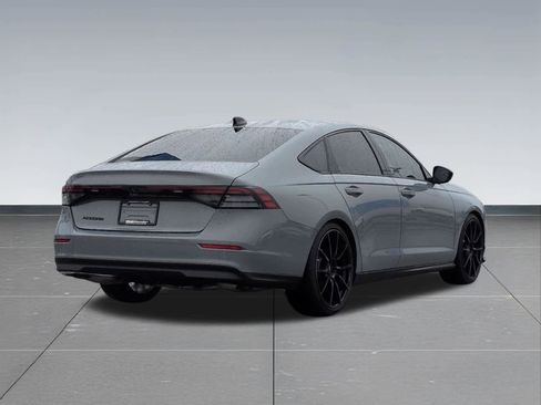 Used 2025 Honda Accord SE image 6