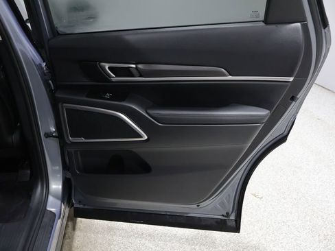 Used 2025 Kia Telluride S image 20