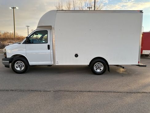 Used 2020 GMC Savana 3500 w/ Power Convenience Package image 5