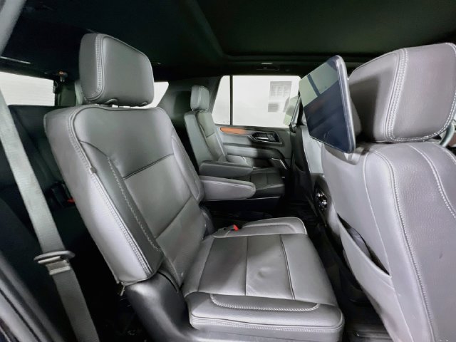 Used 2025 GMC Yukon Denali w/ Denali Reserve Package AWD/4WD image 30