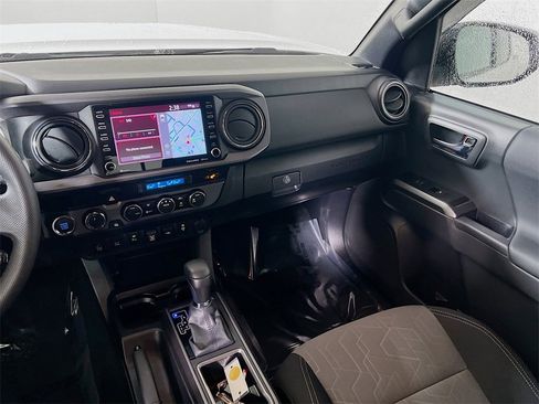Certified 2023 Toyota Tacoma TRD Off-Road image 21