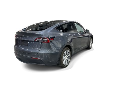 Certified 2023 Tesla Model Y Long Range AWD/4WD image 6