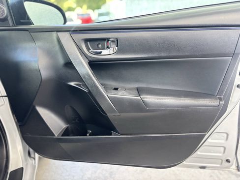 Used 2019 Toyota Corolla SE w/ SE Premium Package FWD image 22
