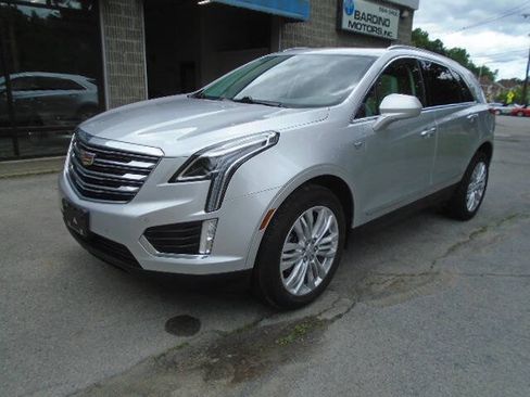 Used 2017 Cadillac XT5 Premium Luxury AWD/4WD image 2