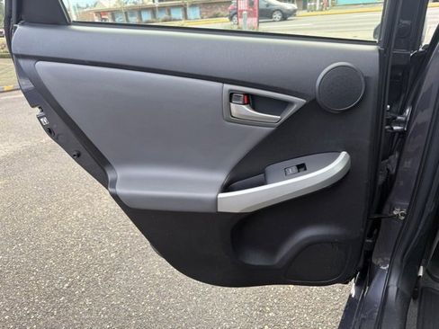 Used 2014 Toyota Prius Four image 19