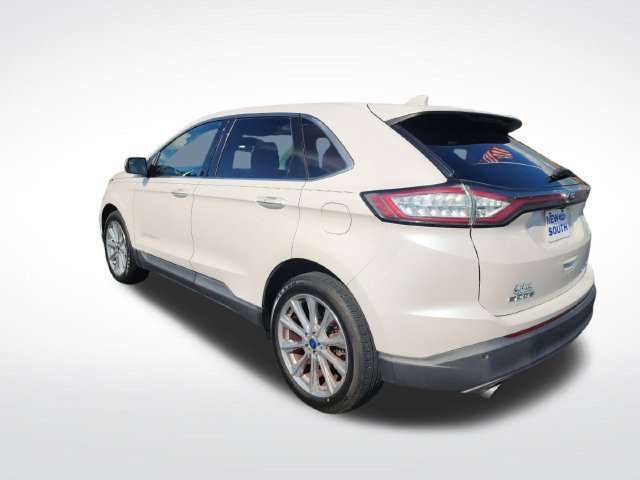 Used 2018 Ford Edge Titanium w/ Equipment Group 301A FWD image 3