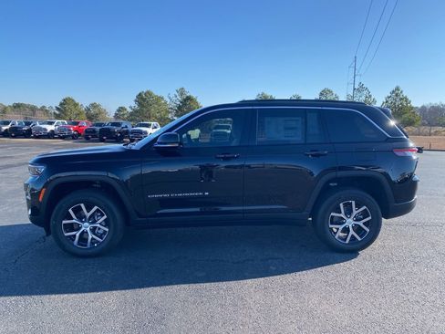 New 2025 Jeep Grand Cherokee Limited image 5