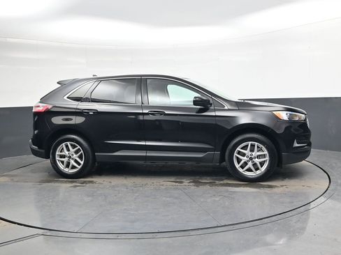 Used 2024 Ford Edge SEL image 3