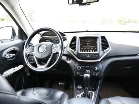 Used 2015 Jeep Cherokee Limited AWD/4WD image 24