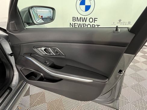 Certified 2025 BMW 330i xDrive Sedan w/ Convenience Package image 25