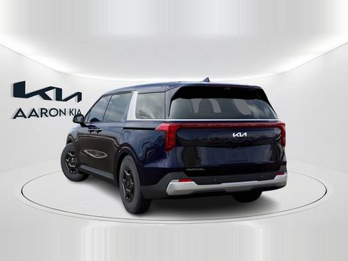 New 2026 Kia Carnival LX FWD image 4