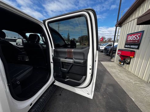 Used 2016 Ford F150 Platinum w/ Technology Package image 32
