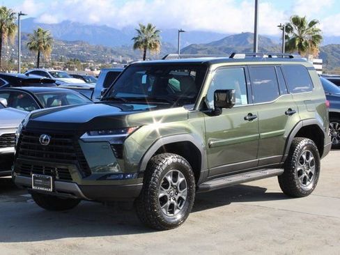 Certified 2025 Lexus GX 550 image 3