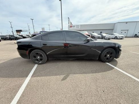 Used 2020 Dodge Charger SXT w/ Leather Interior Group image 6