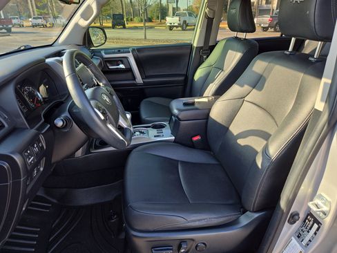 Used 2022 Toyota 4Runner TRD Sport image 17