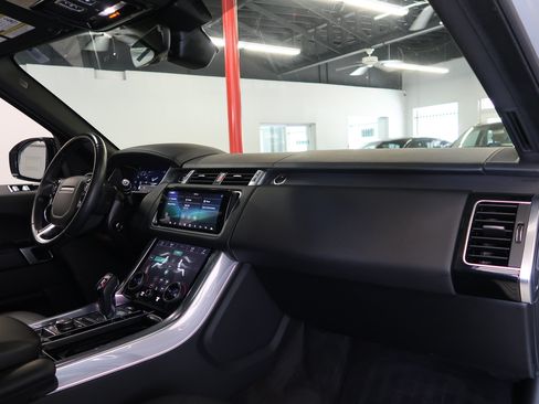 Used 2019 Land Rover Range Rover Sport HSE AWD/4WD image 36