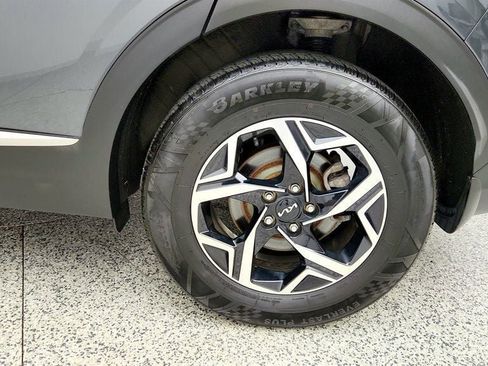 Used 2023 Kia Sportage LX AWD/4WD image 9