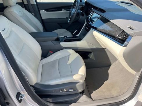 Used 2020 Cadillac XT6 Premium Luxury FWD image 29