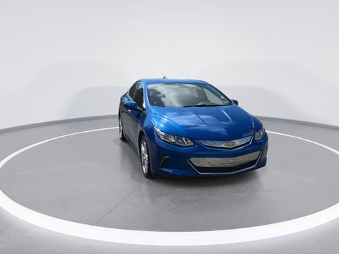 Used 2018 Chevrolet Volt LT w/ Comfort Package image 2