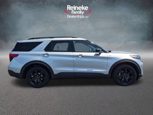 Certified 2023 Ford Explorer ST-Line AWD/4WD image 4