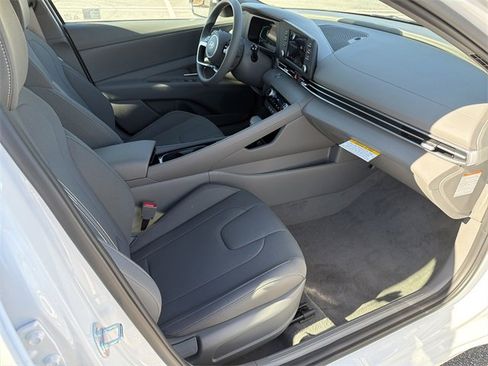 New 2026 Hyundai Elantra Blue image 13