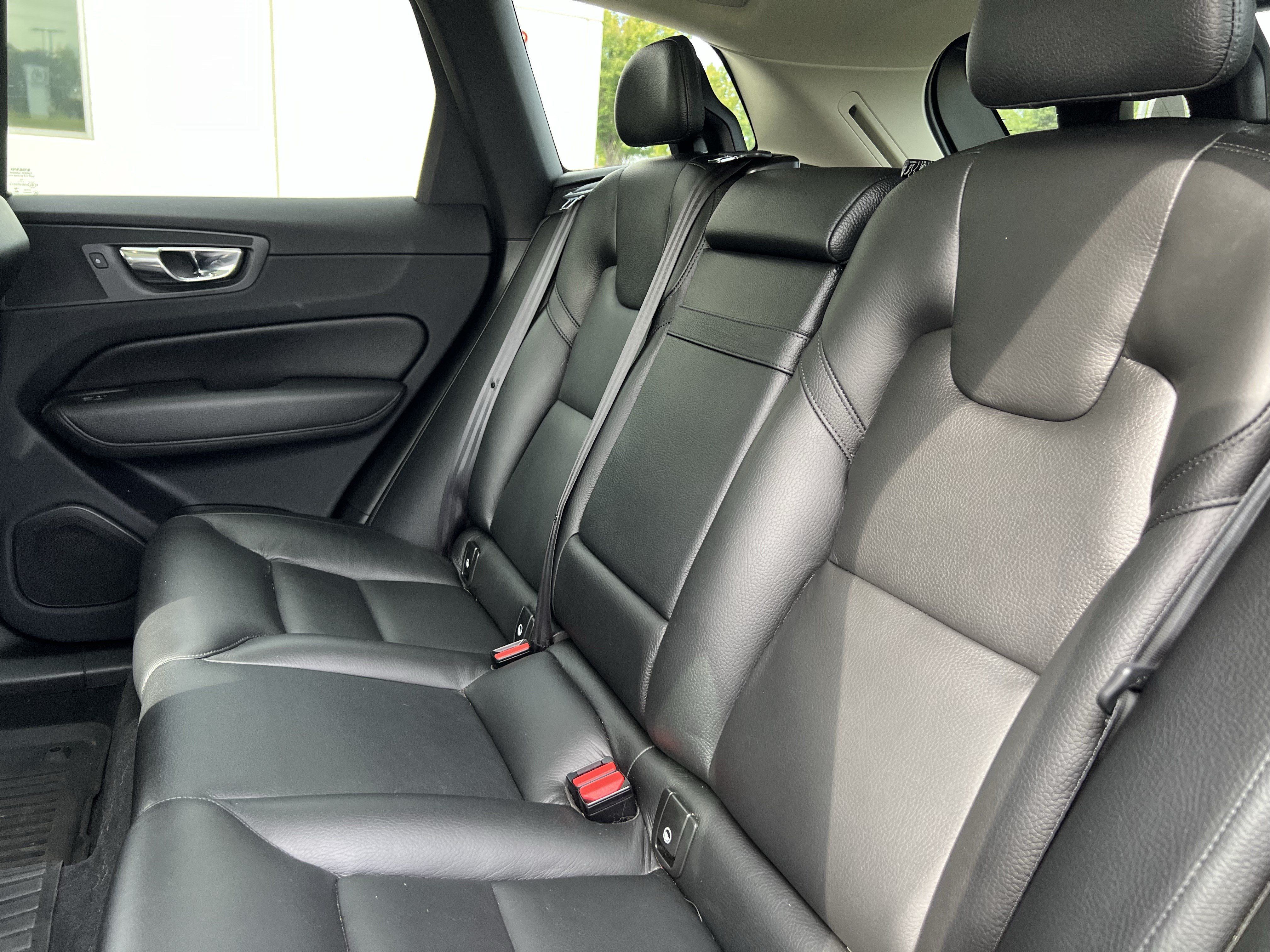 Used 2018 Volvo XC60 T5 Inscription w/ Convenience Package AWD/4WD image 34