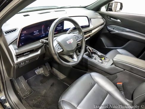 Certified 2025 Cadillac XT4 Premium Luxury image 10