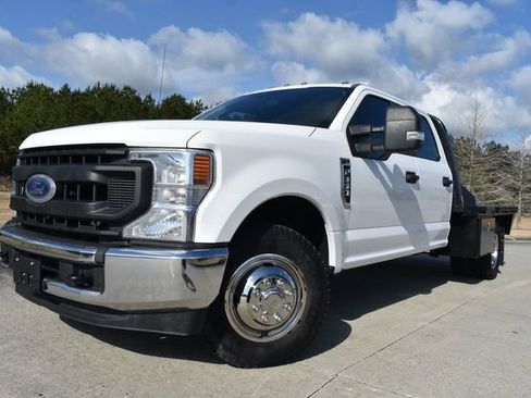 Used 2020 Ford F350 XL w/ Power Equipment Group image 10