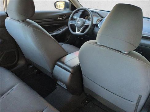 Used 2024 Nissan Altima 2.5 SV image 19