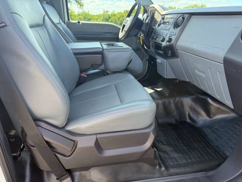 Used 2015 Ford F250 XL AWD/4WD image 8
