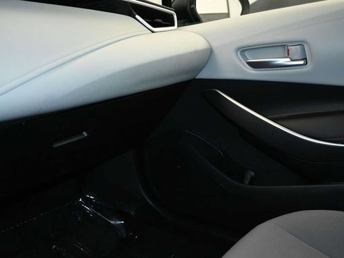 Used 2024 Toyota Corolla SE FWD image 19