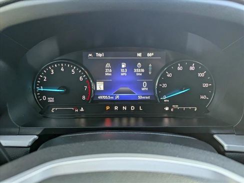 Used 2022 Ford Explorer XLT w/ Equipment Group 202A image 10