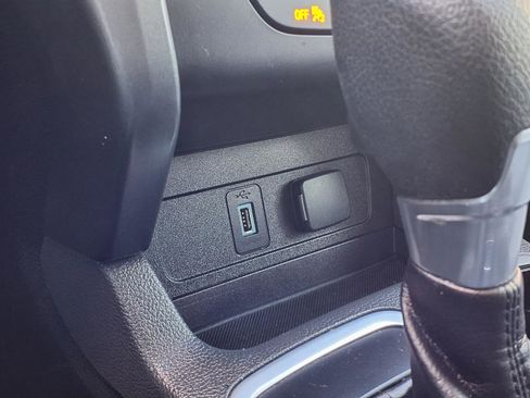 Used 2017 Ford Escape SE image 13