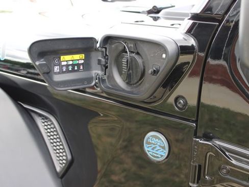 Used 2025 Jeep Wrangler Unlimited Sport S 4xe AWD/4WD image 32